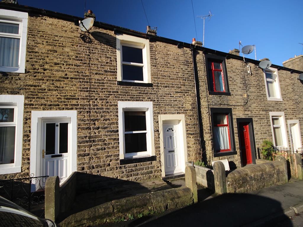 2 bedroom terraced house To Let in Earby - Main Image